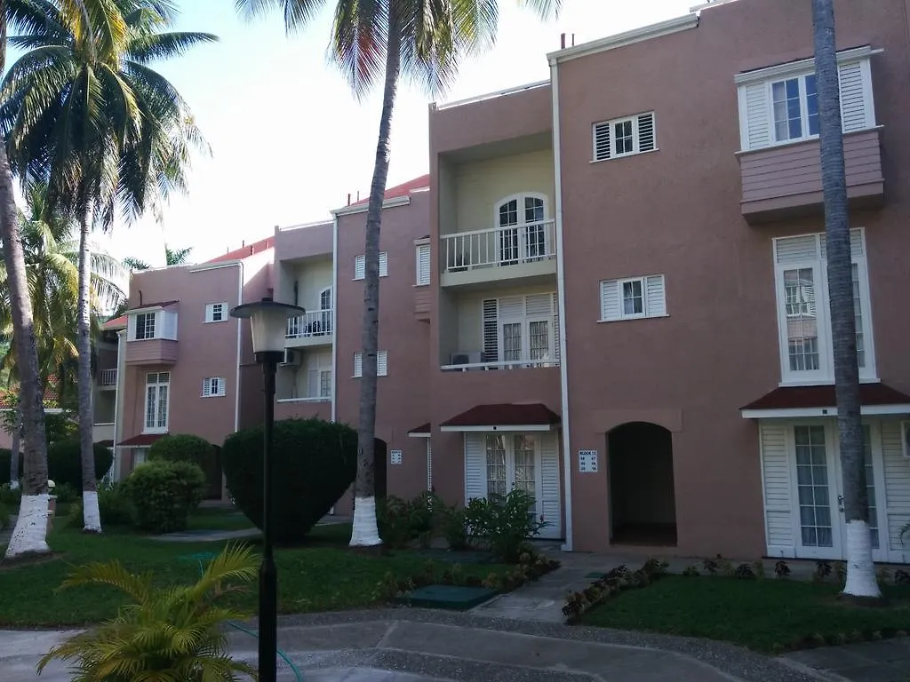 Condos At Fisherman'S Point Ocho Rios Lägenhetshotell