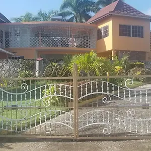 holiday-house-montego-bay.hotelsmontegobay.org/